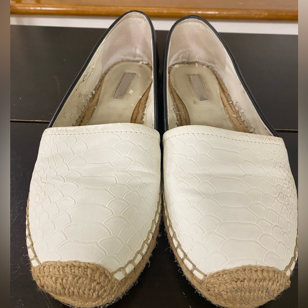 BCBGeneration flats